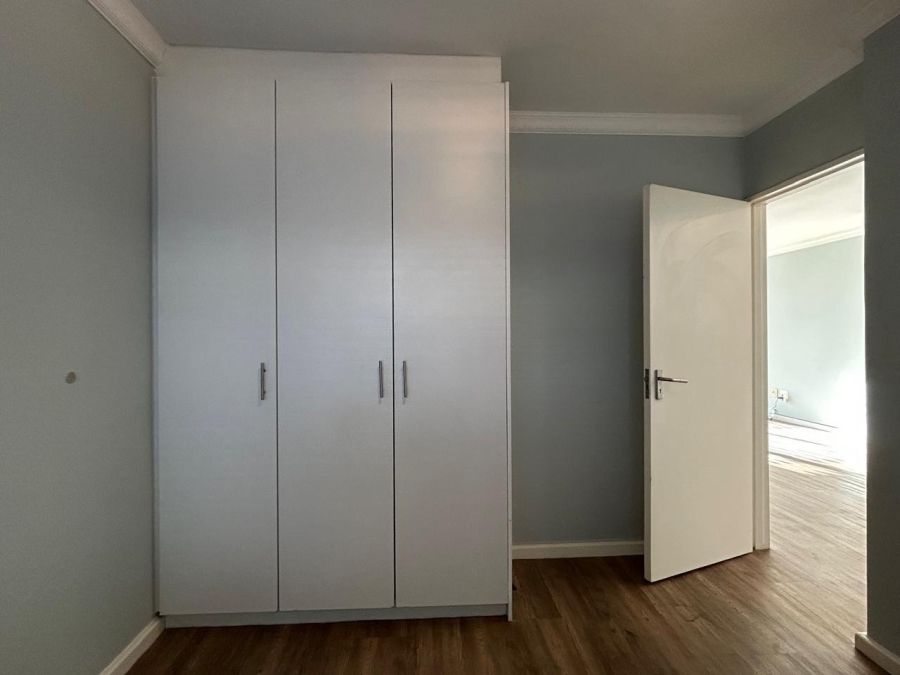 To Let 2 Bedroom Property for Rent in Royal Ascot Western Cape